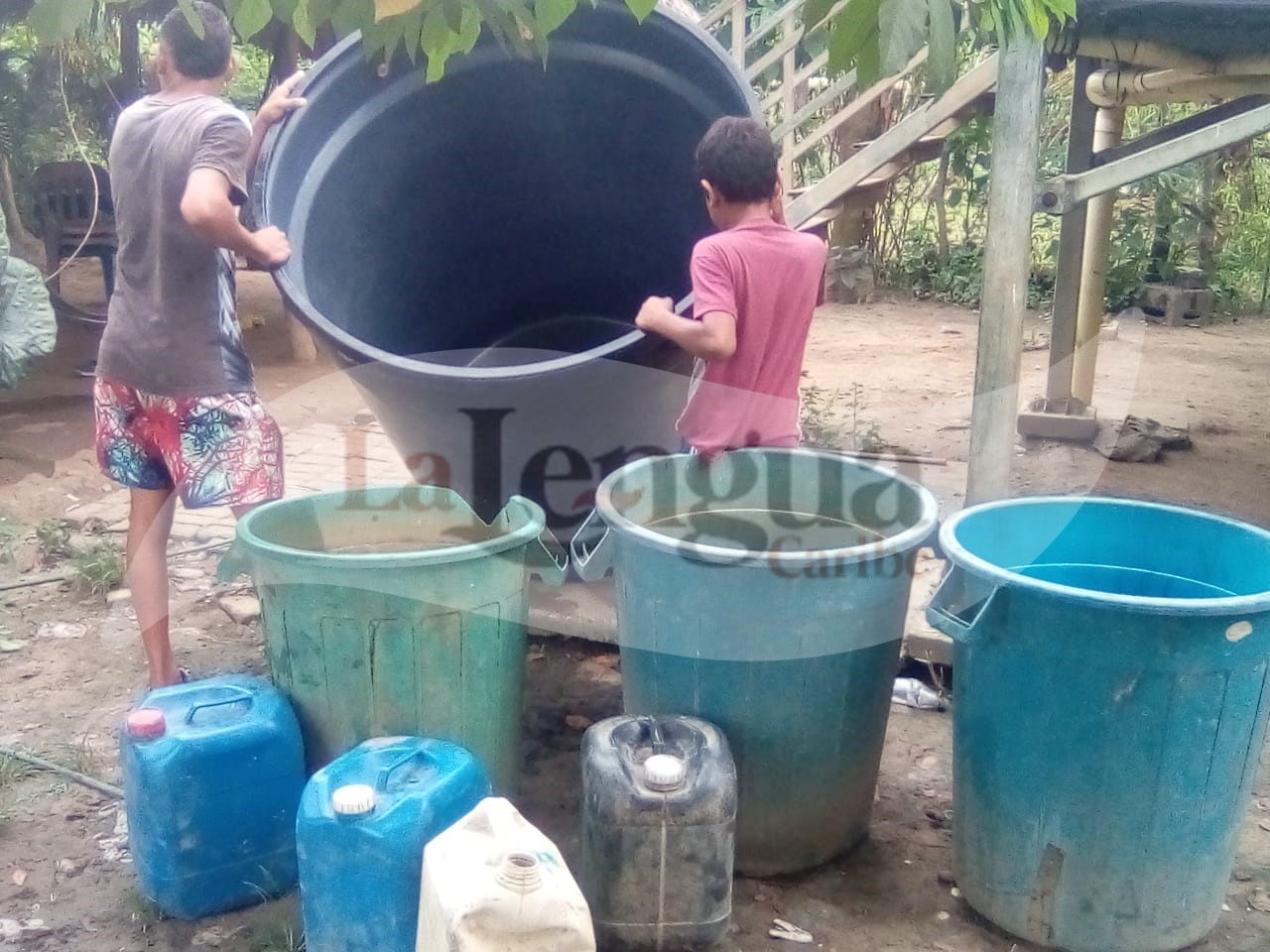 ¡Piden ayuda! En Chimá se mueren de sed y el alcalde ni se inmuta