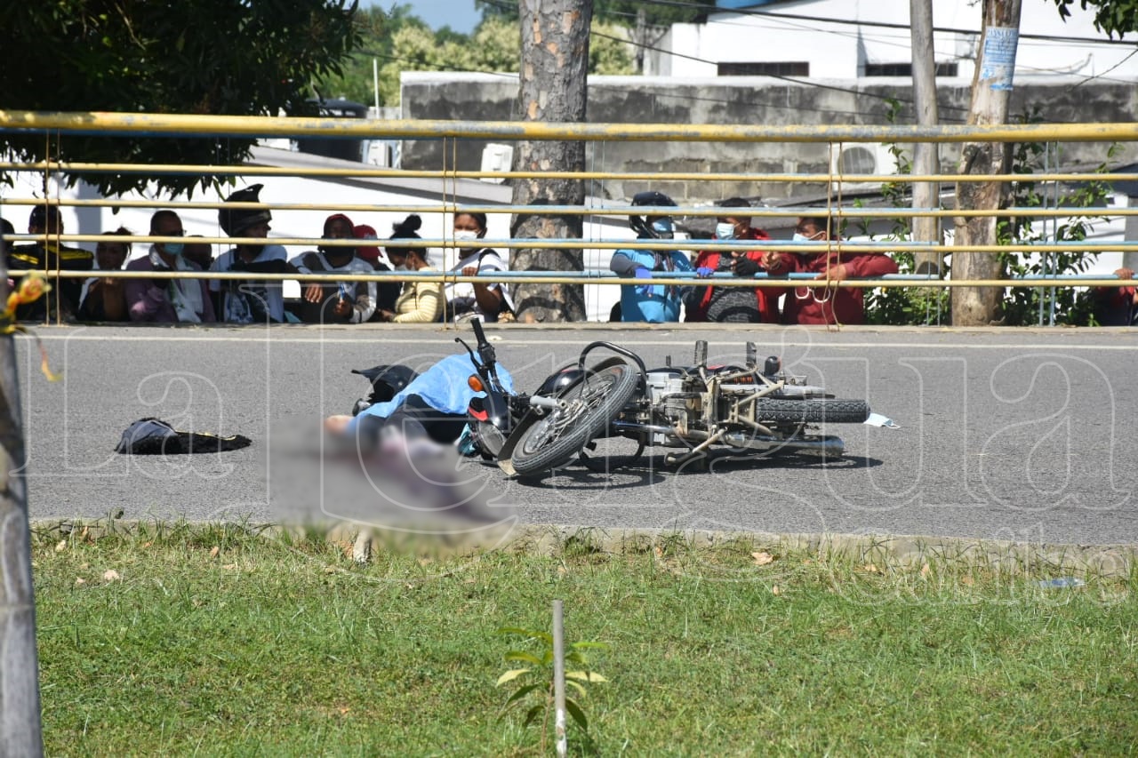 Mujer murió tras ser arrollada por una grúa en inmediaciones del puente metálico de Montería