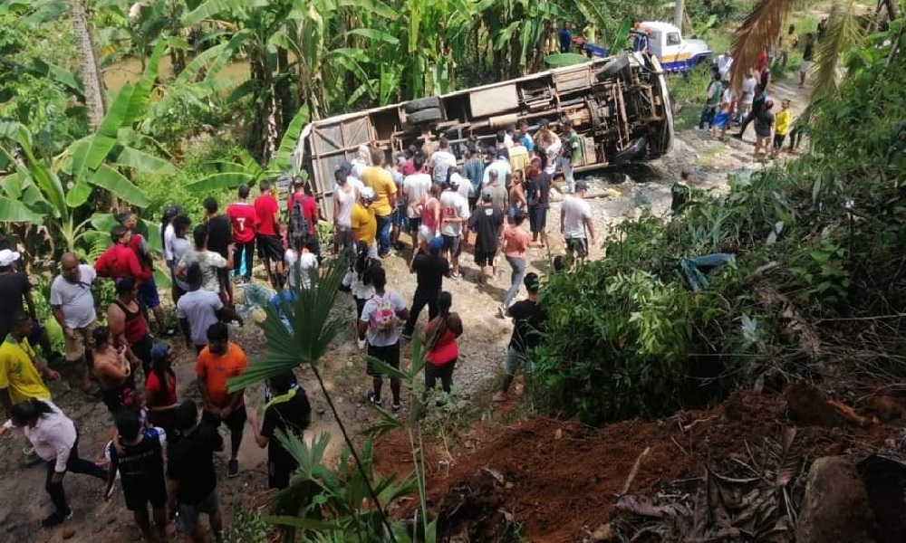 Bus que transportaba selección de fútbol de Planeta Rica se accidentó en Tarazá, hay varios heridos