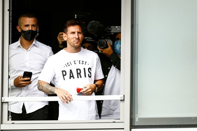 Messi ya está en París y este miércoles sería presentado como nuevo jugador del PSG