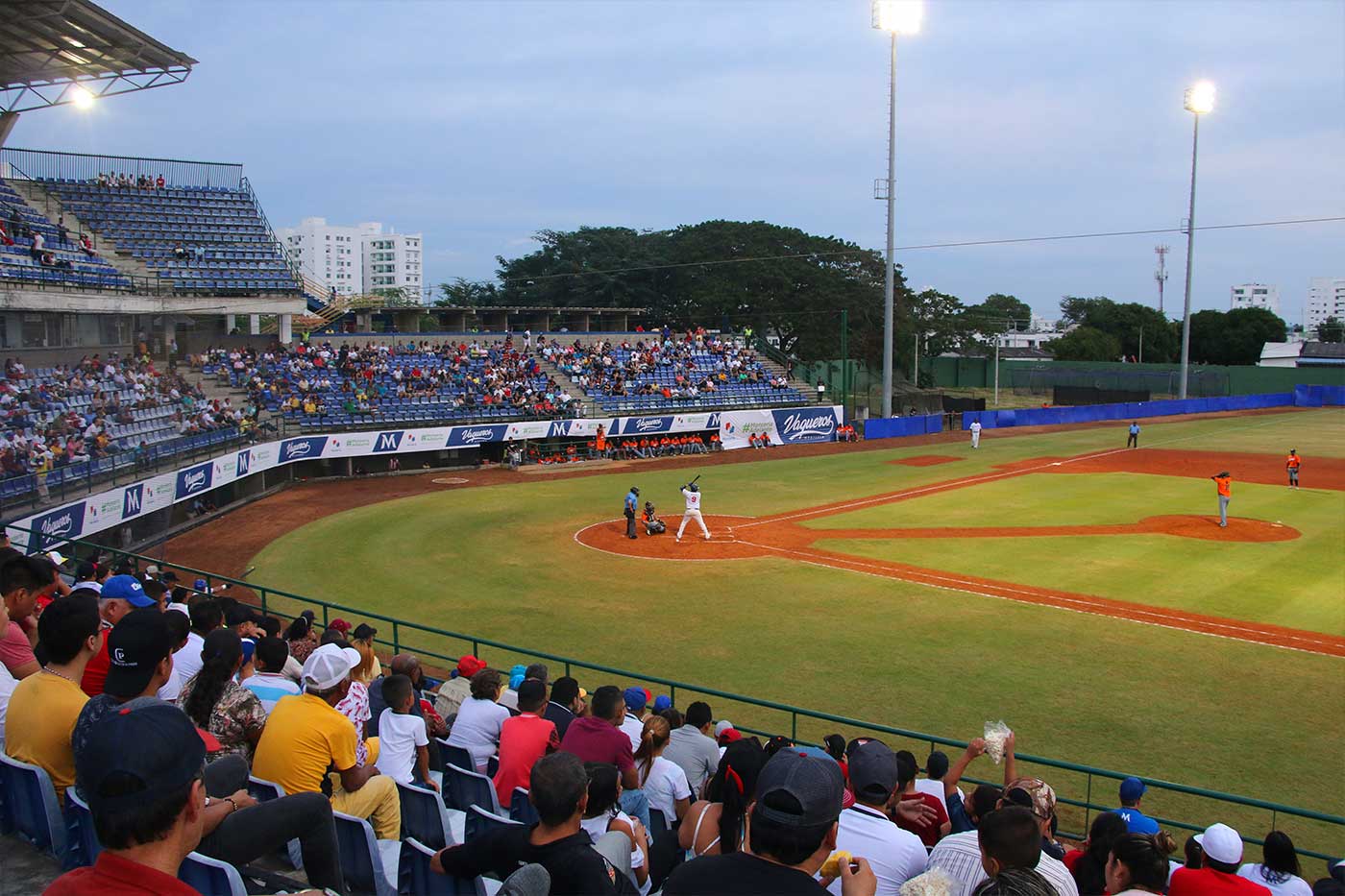 Regresan las emociones de la pelota caliente, Montería podría albergar varios partidos de la LBPC