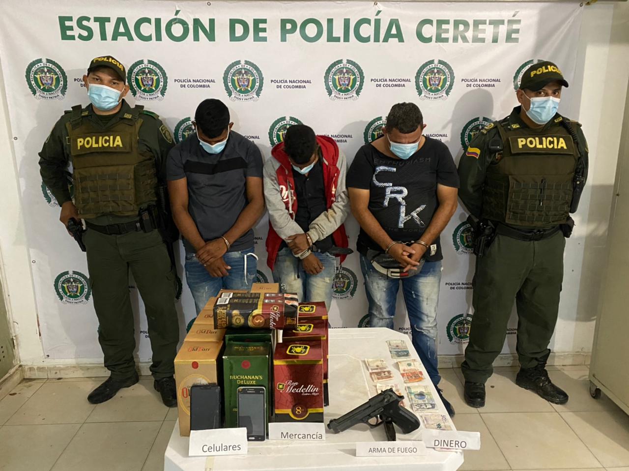 Les dañaron la ‘pea’: los capturaron por robar botellas de licor de un establecimiento en Cereté