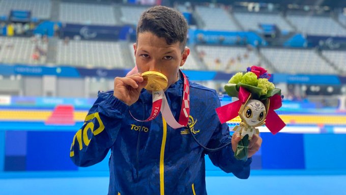 El nadador Nelson Crispín le entregó el primero oro a Colombia en los Paralímpicos de Tokio