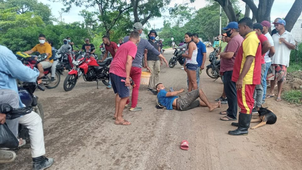 Choque de motos dejó un herido en la avenida Bicentenario en Lorica