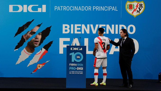 Rayo Vallecano presentó a Falcao, jugará con el dorsal ‘3’ en honor a su padre