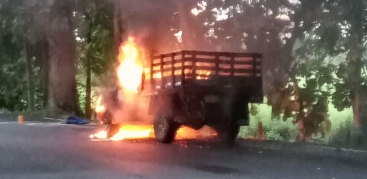 Vehículo se incineró entre La Apartada y Montelíbano