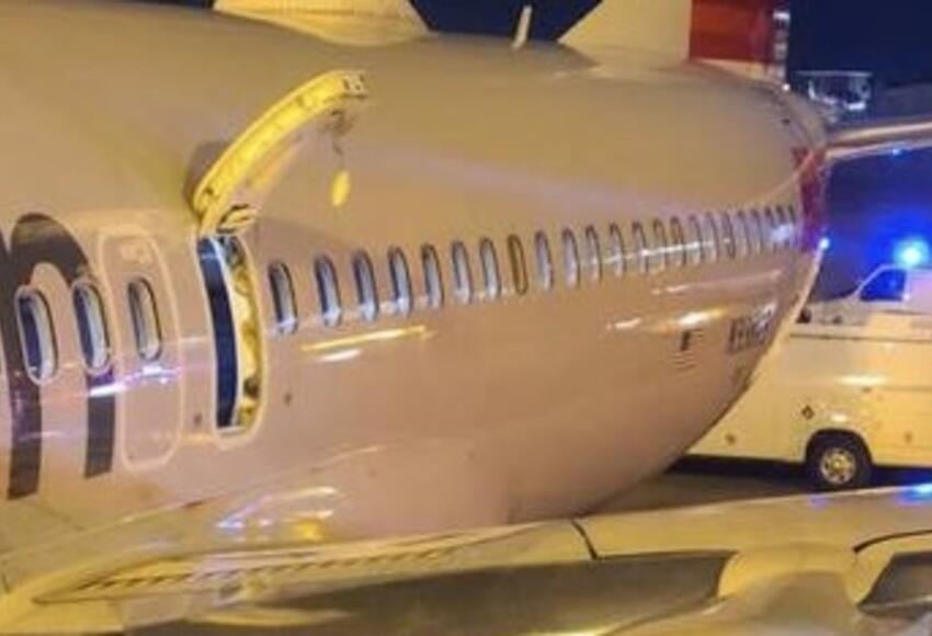 Pasajero que llegó a Miami desde Colombia abrió la puerta de emergencia del avión y saltó a un ala