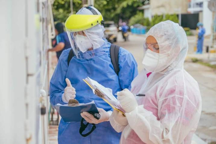 Robaron a tres enfermeras que practicaban pruebas covid-19 en Cantaclaro
