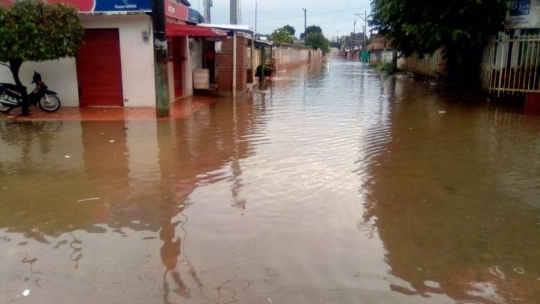 Fuertes lluvias inundaron varios sectores en Montelíbano, el comercio uno de los más afectados