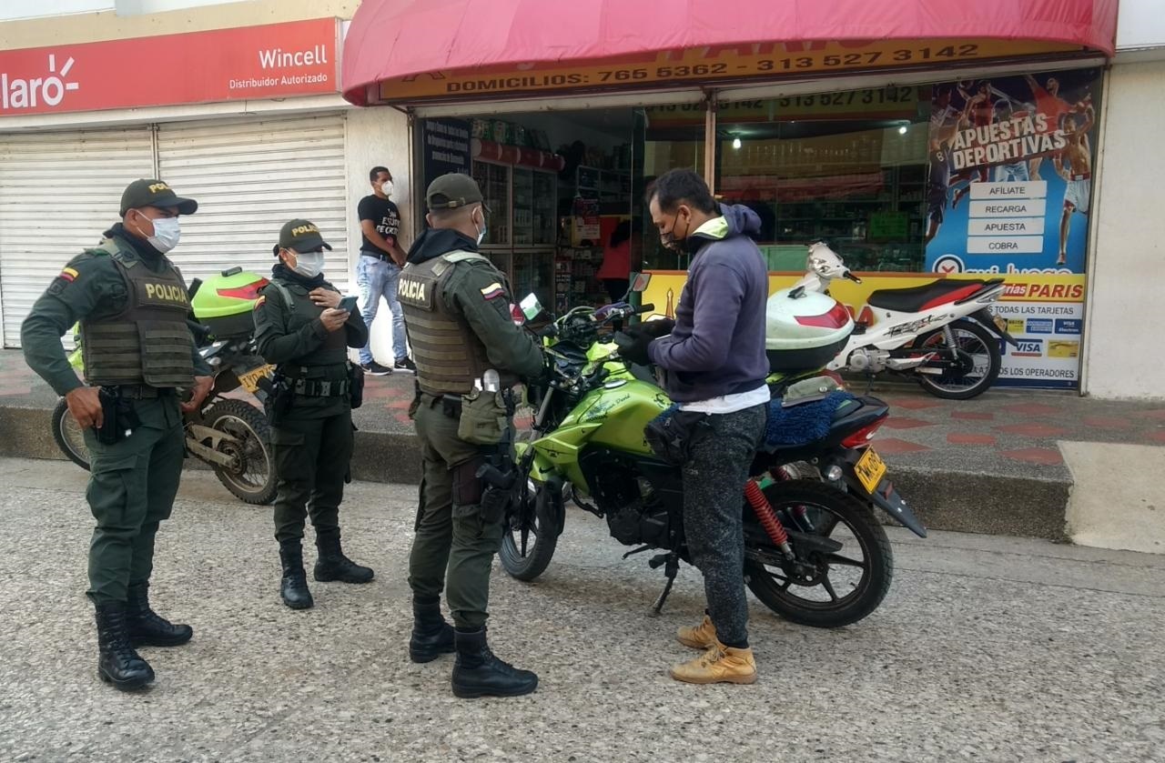 Más de 900 policías garantizan seguridad en el primer día sin IVA en Córdoba