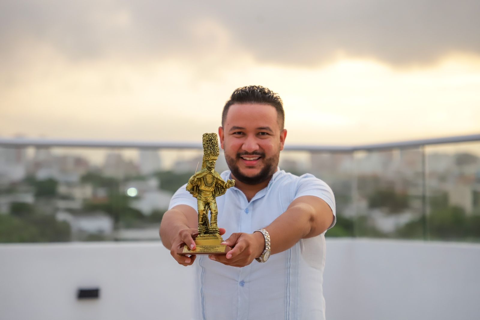 Brilla el talento cordobés, Súper Combo Latino recibió Congo de Oro