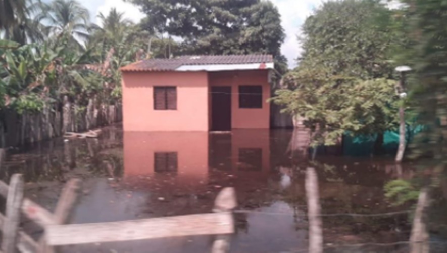 Comunidades afectadas por inundaciones en Ciénaga de Oro piden ayudas alimentarias