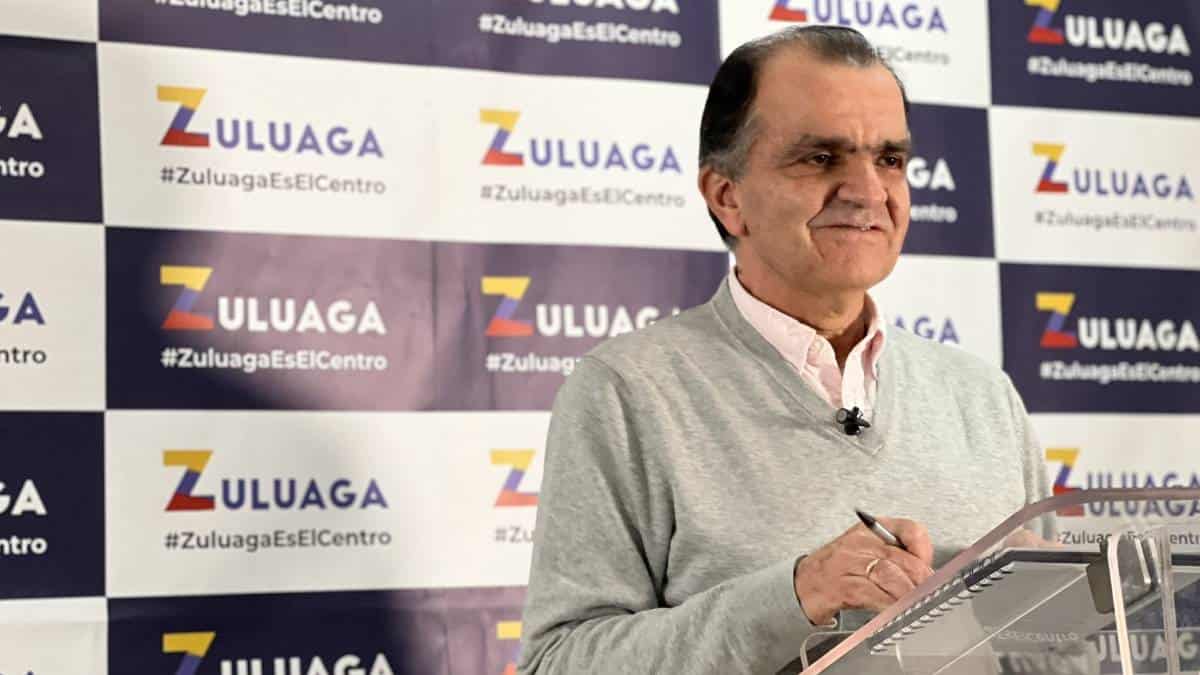 Vuelve y juega, Óscar Iván Zuluaga elegido como candidato único a la Presidencia por el Centro Democrático