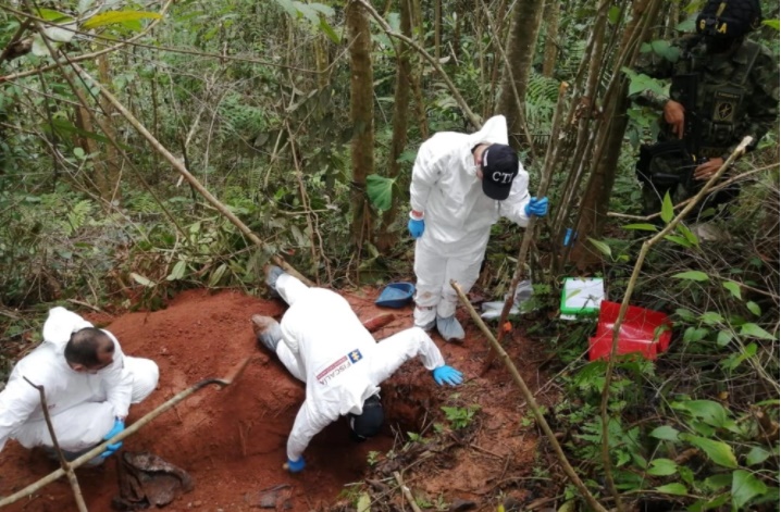 Hallan tres fosas de presuntas víctimas de Los Caparros en el Bajo Cauca
