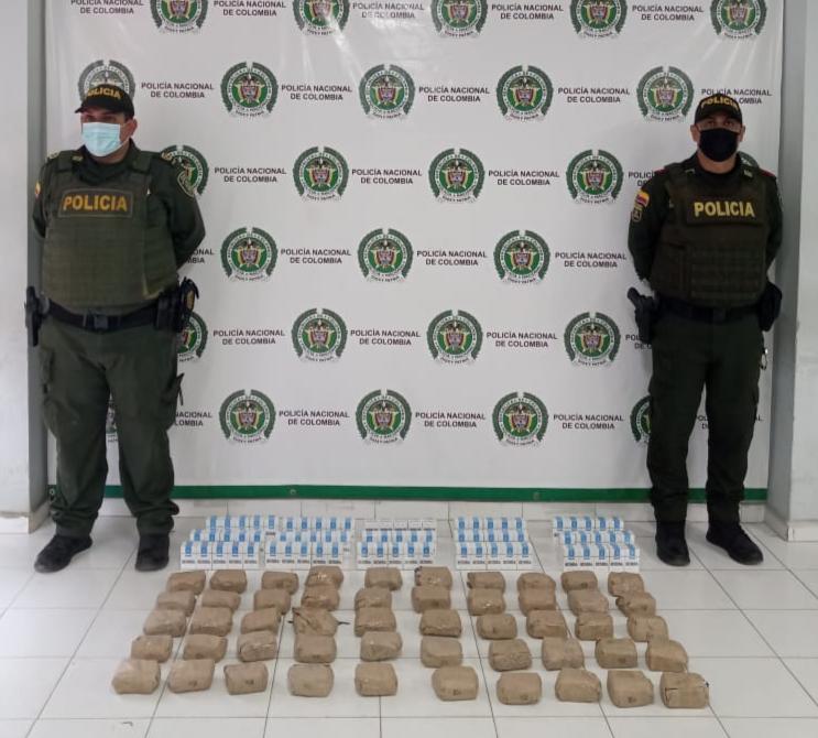 Incautan cajas de cigarrillos de contrabando y 5 mil unidades de pólvora en Montería