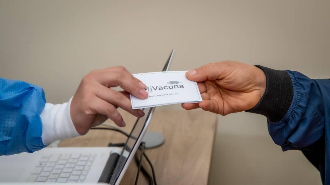 Desde hoy empiezan a exigir el carnet de vacunación con esquemas completos