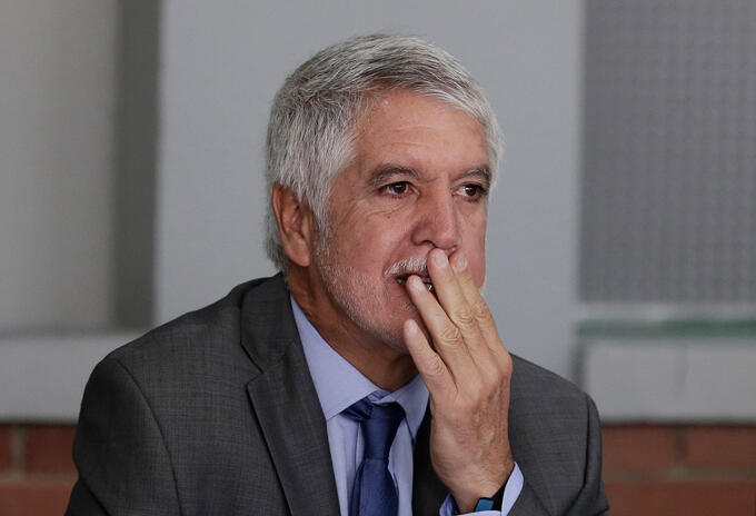 Enrique Peñalosa no alcanzó firmas para inscribir su candidatura; buscará aval de La U