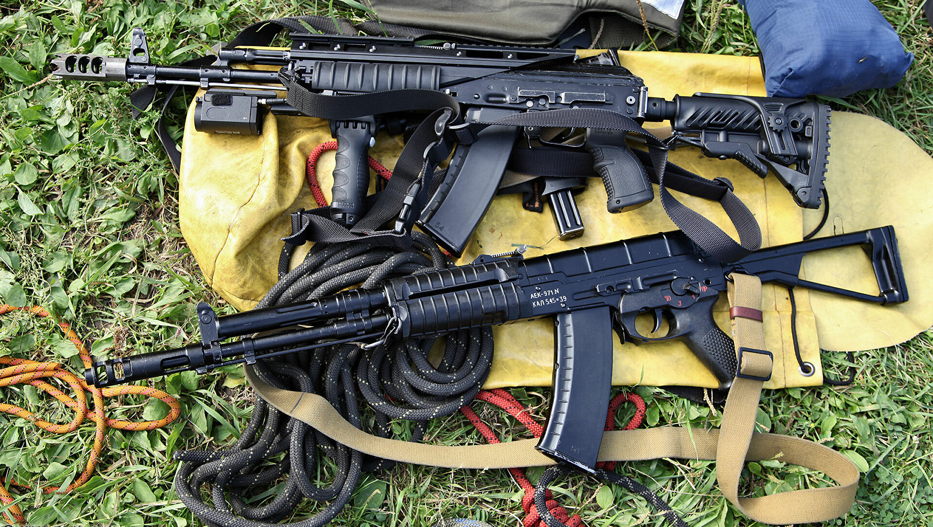 Investigan desaparición de 22 fusiles de asalto en comando de Policía en Sucre