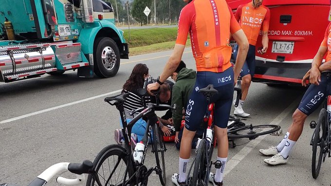 Egan Bernal presenta politraumatismo tras chocar contra un bus, será intervenido quirúrgicamente