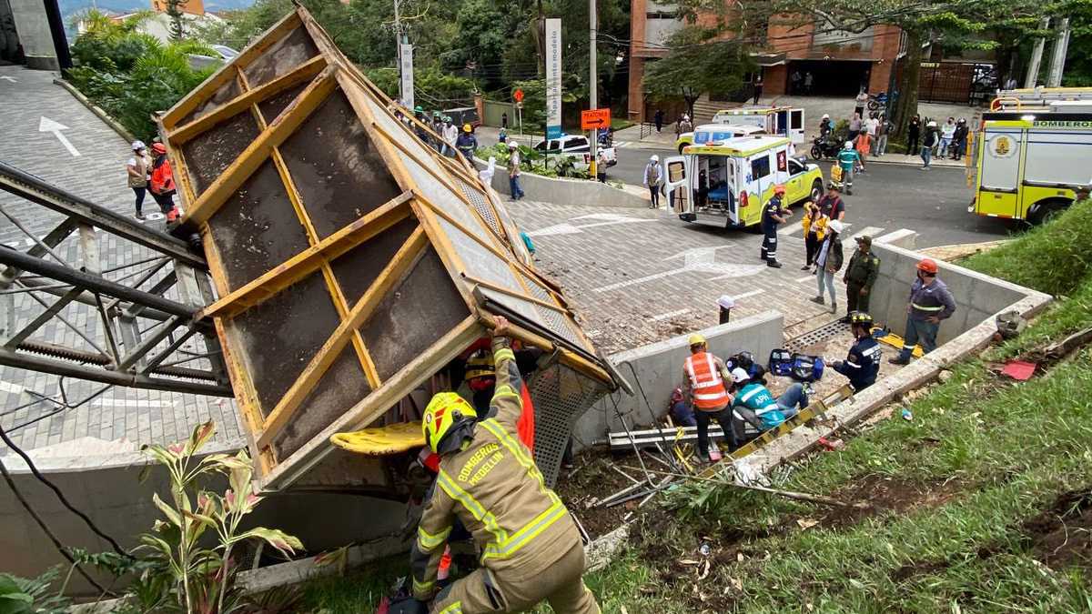 Ascensor industrial se desprendió en Medellín, una persona murió y tres resultaron heridas