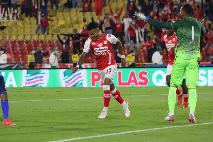 El monteriano Wilson Morelo marcó doblete y fue figura en el triunfo de Santa Fe ante Águilas Doradas