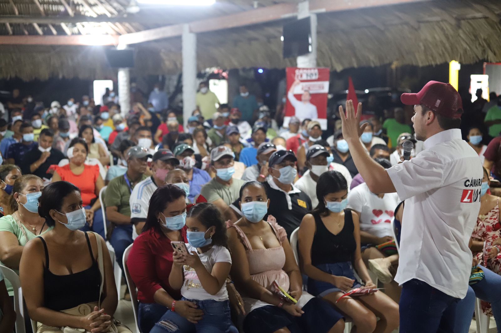 El equipo ‘Para volver a creer’: concejales y líderes de La Apartada le dan espaldarazo a Calle