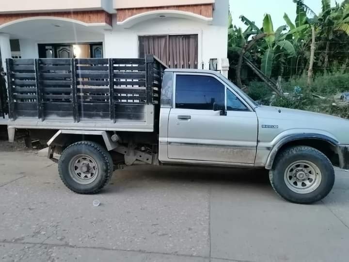 Delincuentes robaron una camioneta en Lorica