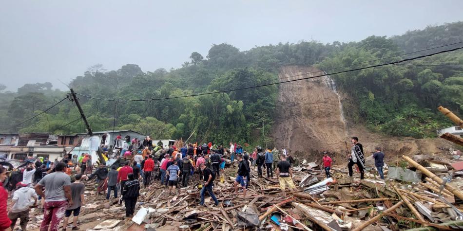 Tragedia en Pereira: 6 muertos y 20 heridos por deslizamiento de tierra