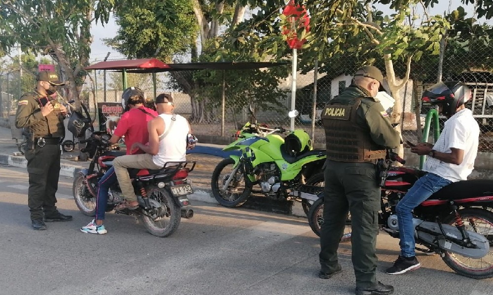 Vuelve y juega, por ola de homicidios restringen circulación del parrillero hombre en Montería