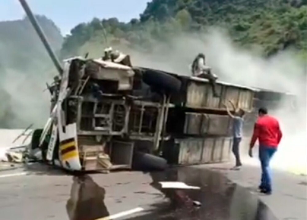 Cuatro muertos dejó accidente de bus en Nariño