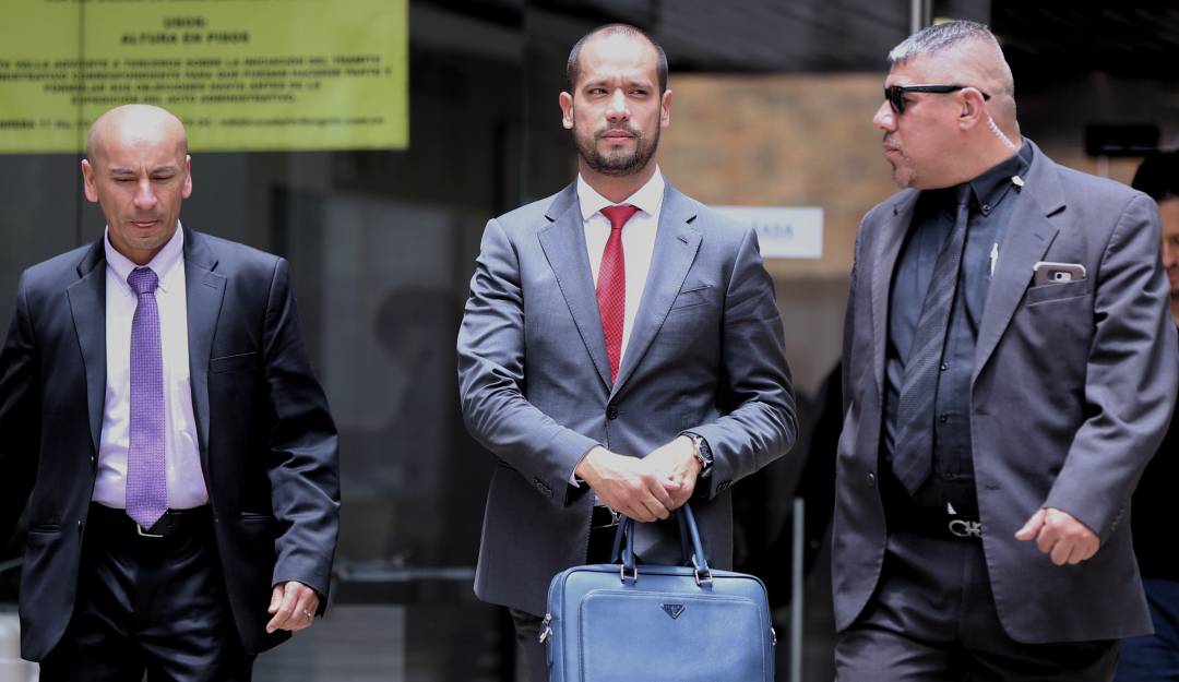 Diego Cadena se entregó a la Fiscalía tras polémico viaje a Panamá