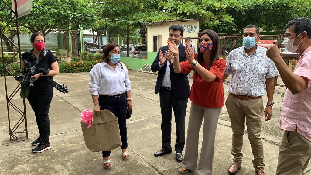 Ministra de Educación visitó Montería y verificó presencialidad escolar