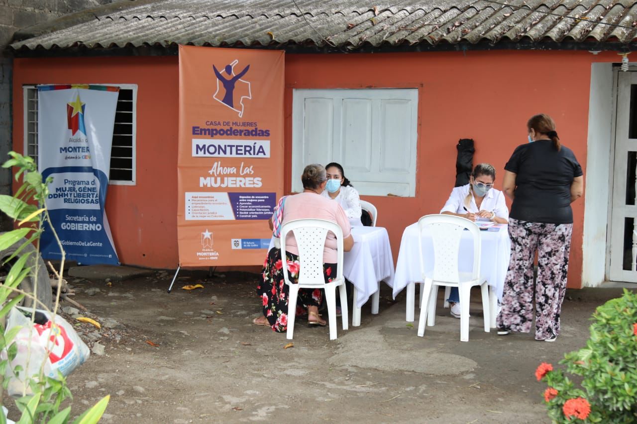 Más de 105 mujeres han recibido orientación en el programa de Mujer y Género en Montería