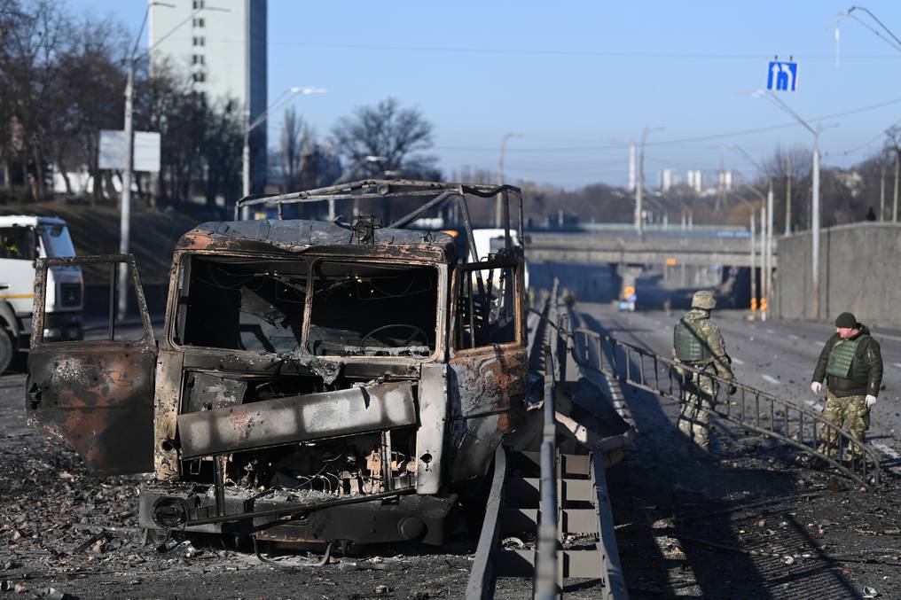 Rusia y Ucrania acuerdan cese al fuego temporal para la creación de corredores humanitarios y evacuar a civiles