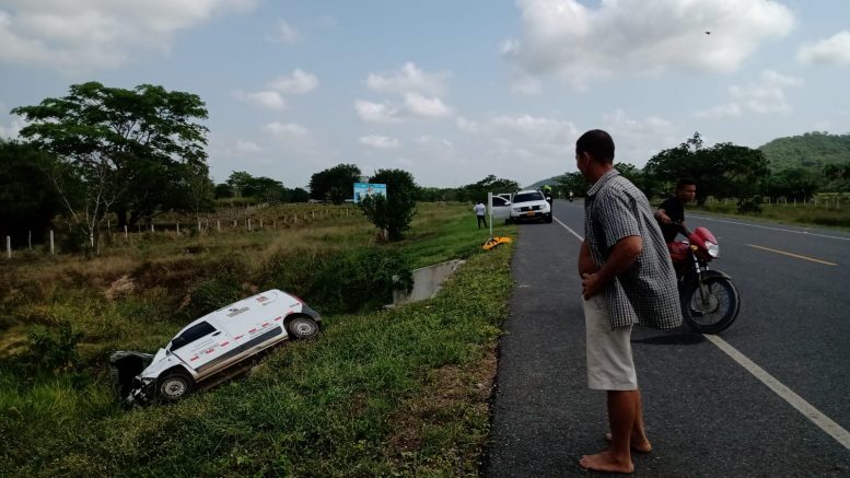 Vehículo de la ANI se salió de la carretera en San Carlos