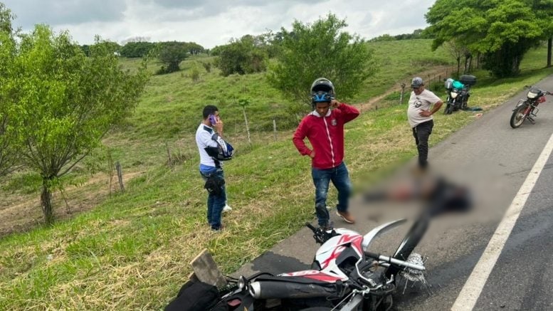 Motociclista murió tras chocar contra una tractomula en la vía Buenavista – La Apartada