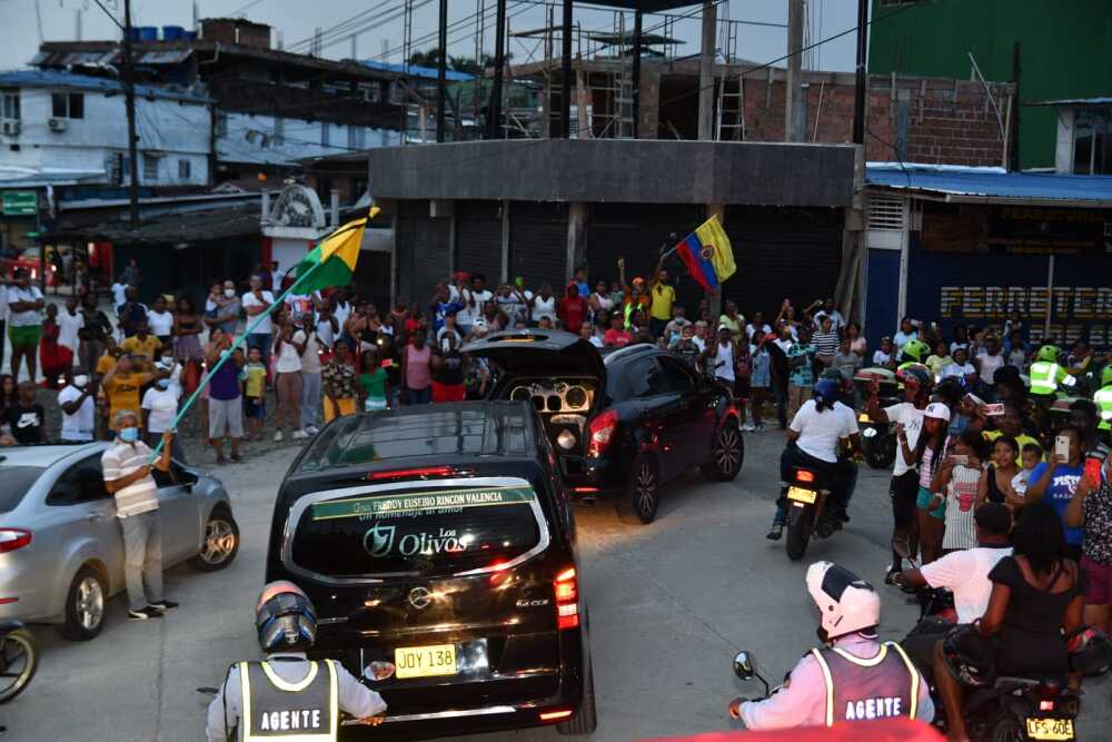 Multitudinaria despedida a Freddy Rincón en su natal Buenaventura