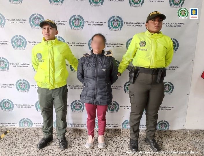 Capturan a trabajadora de un colegio que encerraba a menor en un baño para abusar de ella