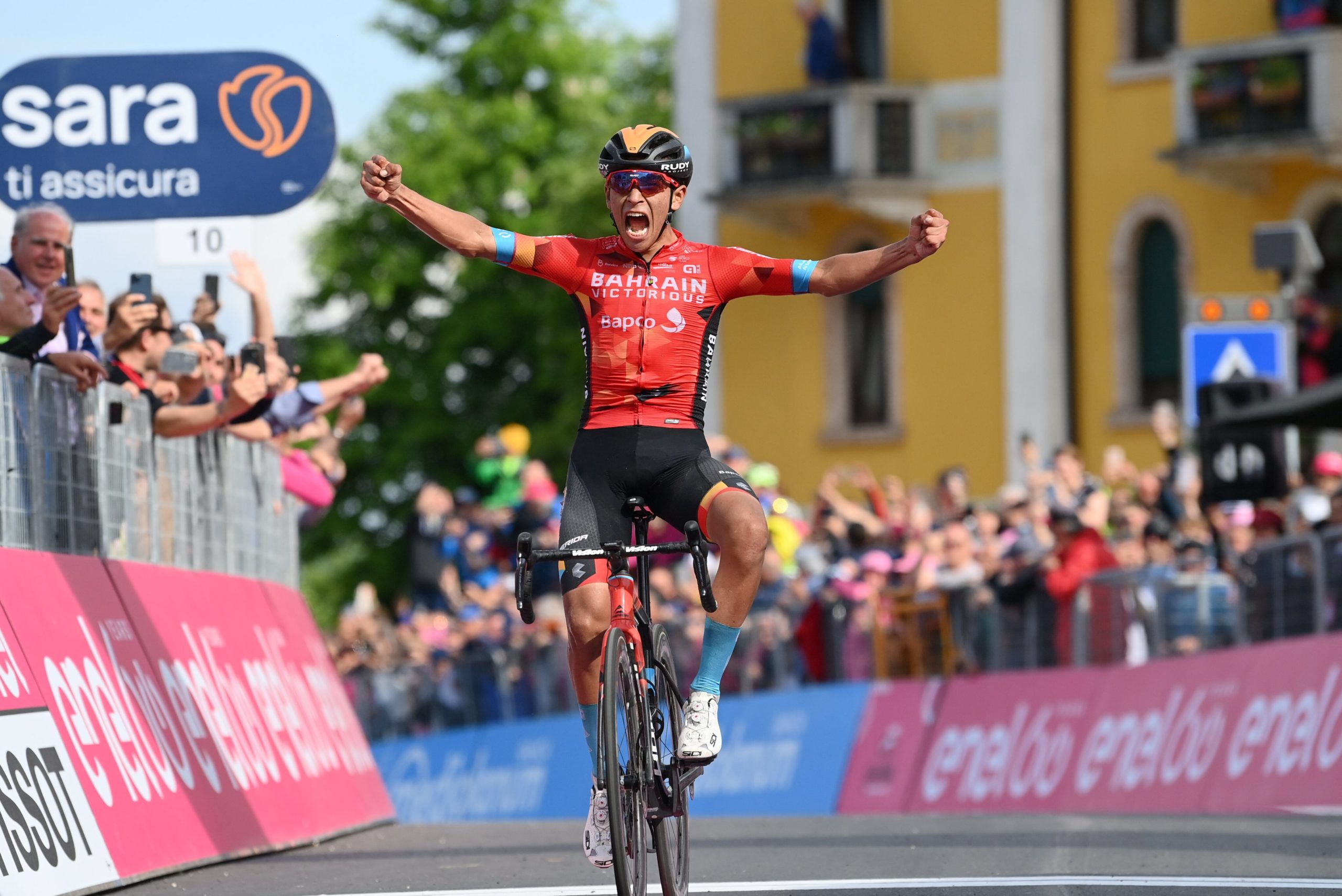 Qué orgullo: el colombiano Santiago Buitrago ganó la etapa 17 del Giro de Italia