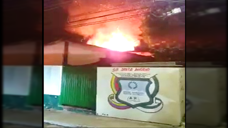 Se prendieron las alarmas por incendio de un colegio en Sincelejo, autoridades investigan
