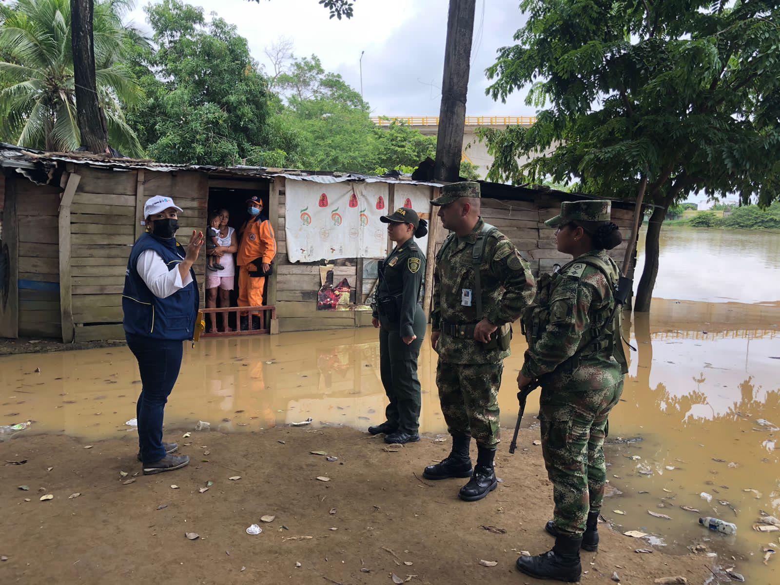 Alcaldía de Montería atiende emergencia en zonas afectadas por inundaciones