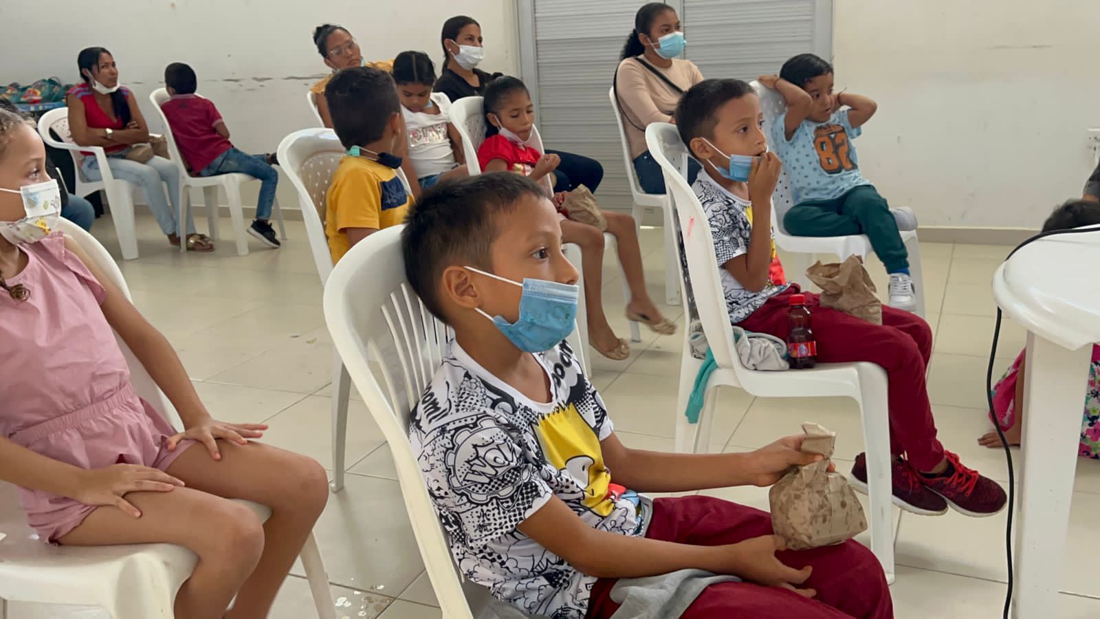 Con éxito se realizó tarde de cine para niños y niñas del barrio Los Araújos