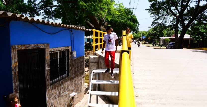 Qué colombianada, en Valledupar habrían sepultado un barrio tras “arreglarar” un puente