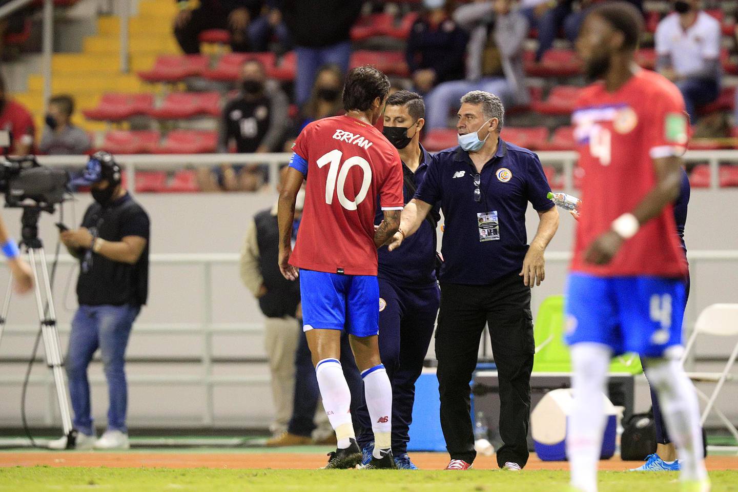 Costa Rica de Luis Suárez se mide ante Nueva Zelanda por el último cupo al Mundial de Catar
