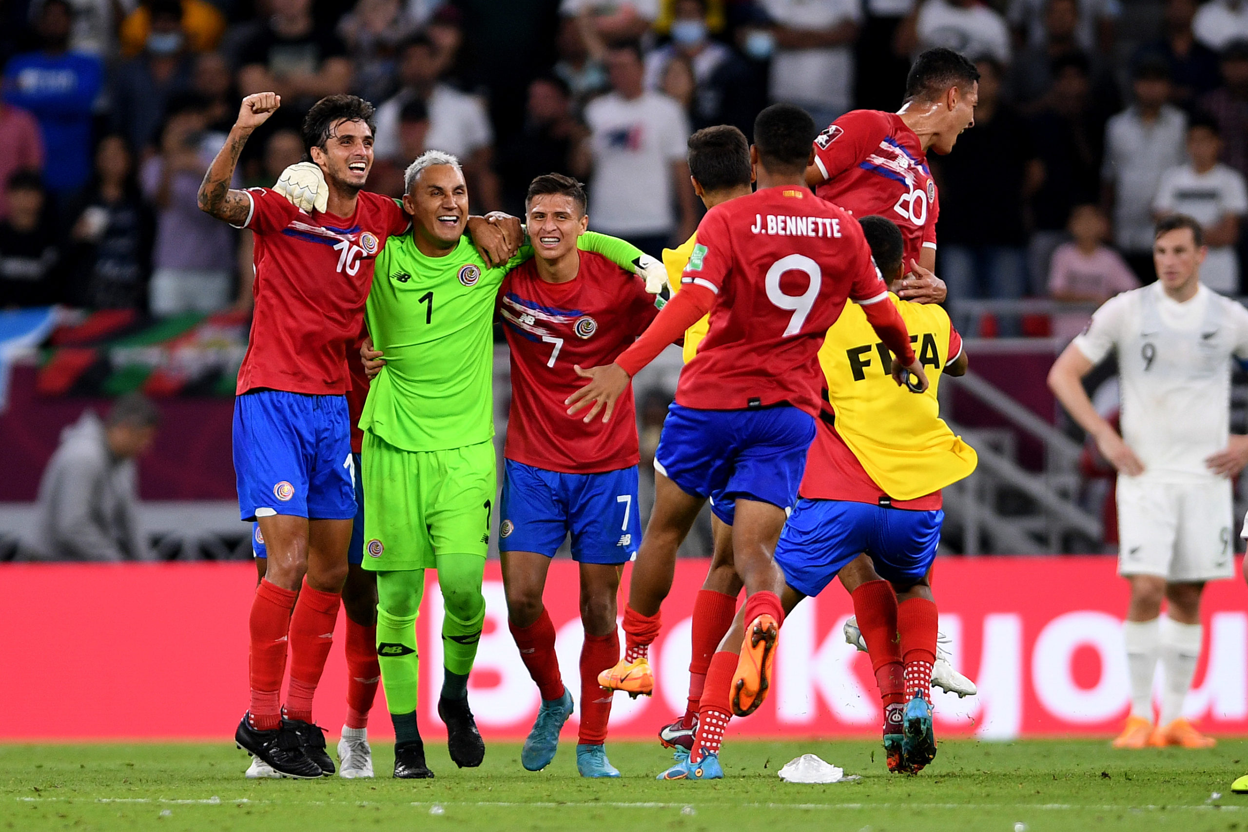 De la mano del ‘profe’ Suárez, Costa Rica se quedó con el último cupo al Mundial de Catar