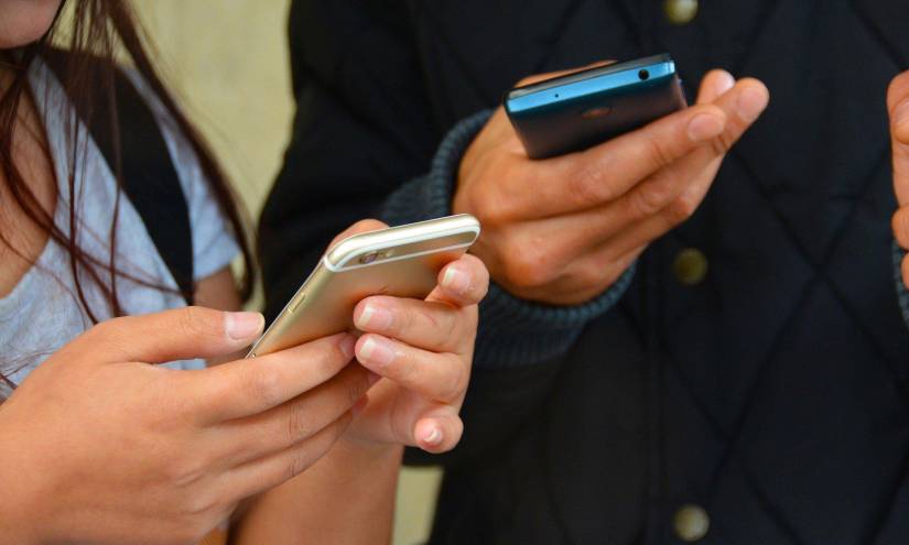 Multan a ocho empresas de telefonía móvil por impedir portabilidad numérica