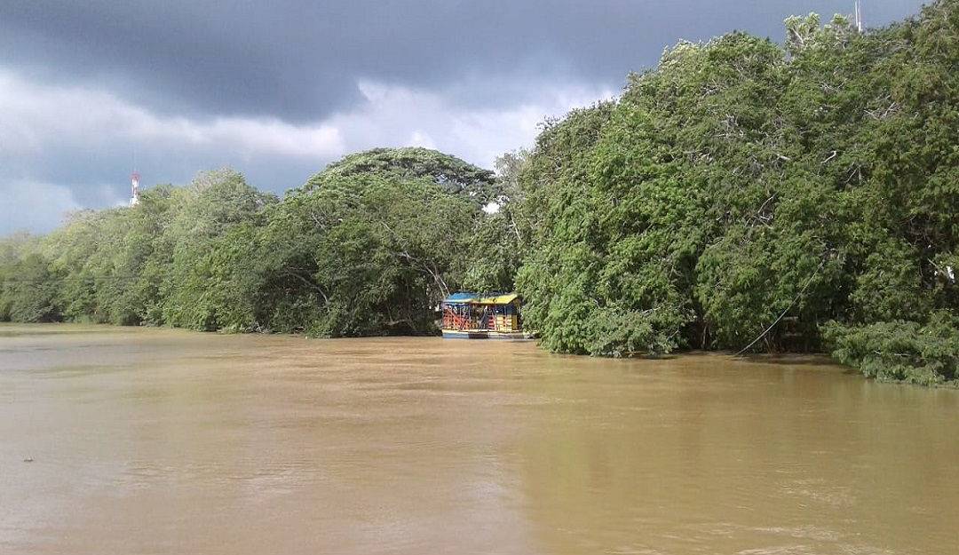 Tras fuertes lluvias nivel del río Sinú aumentó, Gestión del Riesgo atiende zonas inundadas en Montería
