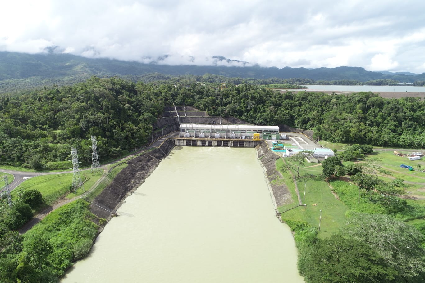 Por ahora URRÁ no puede disminuir generación en la hidroeléctrica por altos niveles del embalse e importantes aportes presentados