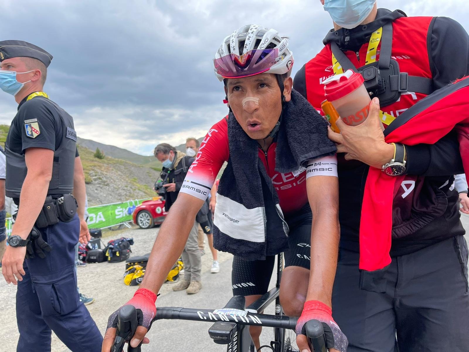 Qué bárbaro, Nairo Quintana fue segundo en la etapa 11 del Tour de Francia y ascendió en la general