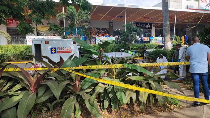 Mataron a hermanos gemelos en parqueadero de centro comercial